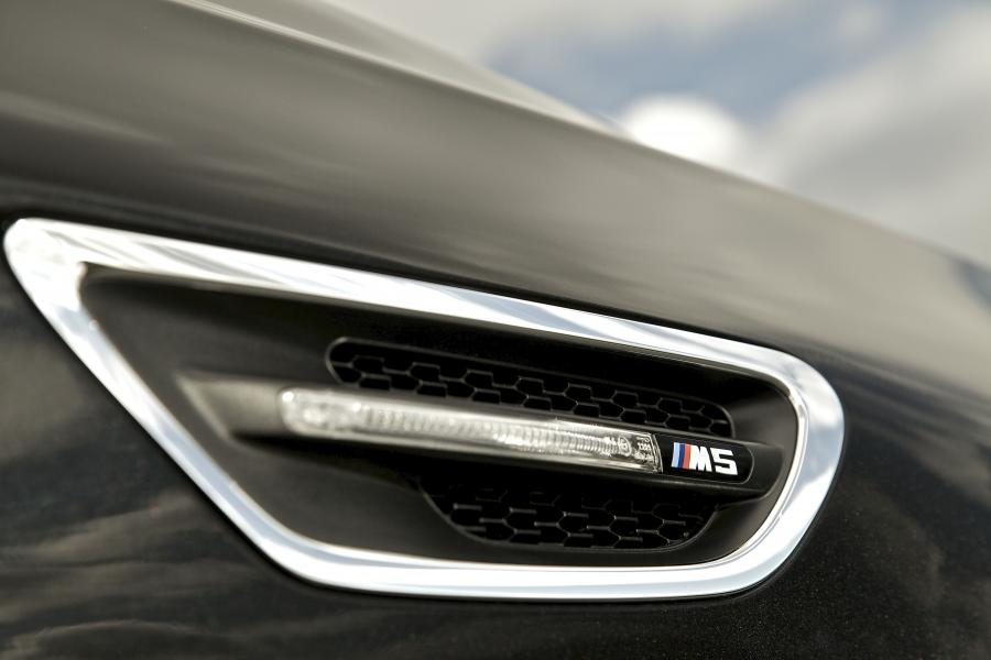  BMW M5 2011 года  (UK) (фото 13 из 36)
